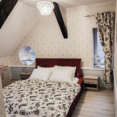 Dom Weselny Pod Kasztanem Otel Luban Dış mekan fotoğraf