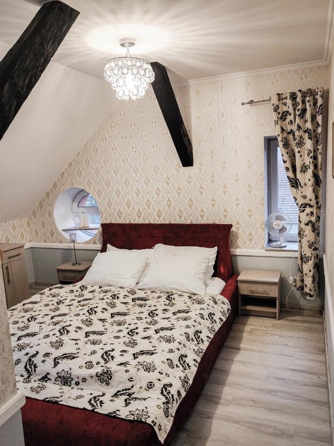 Dom Weselny Pod Kasztanem Otel Luban Dış mekan fotoğraf